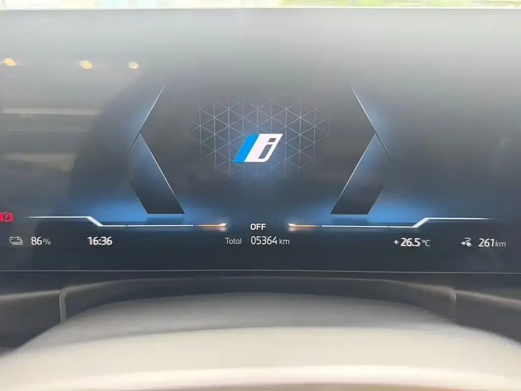 BMW i3 2024 из CN, фото 2