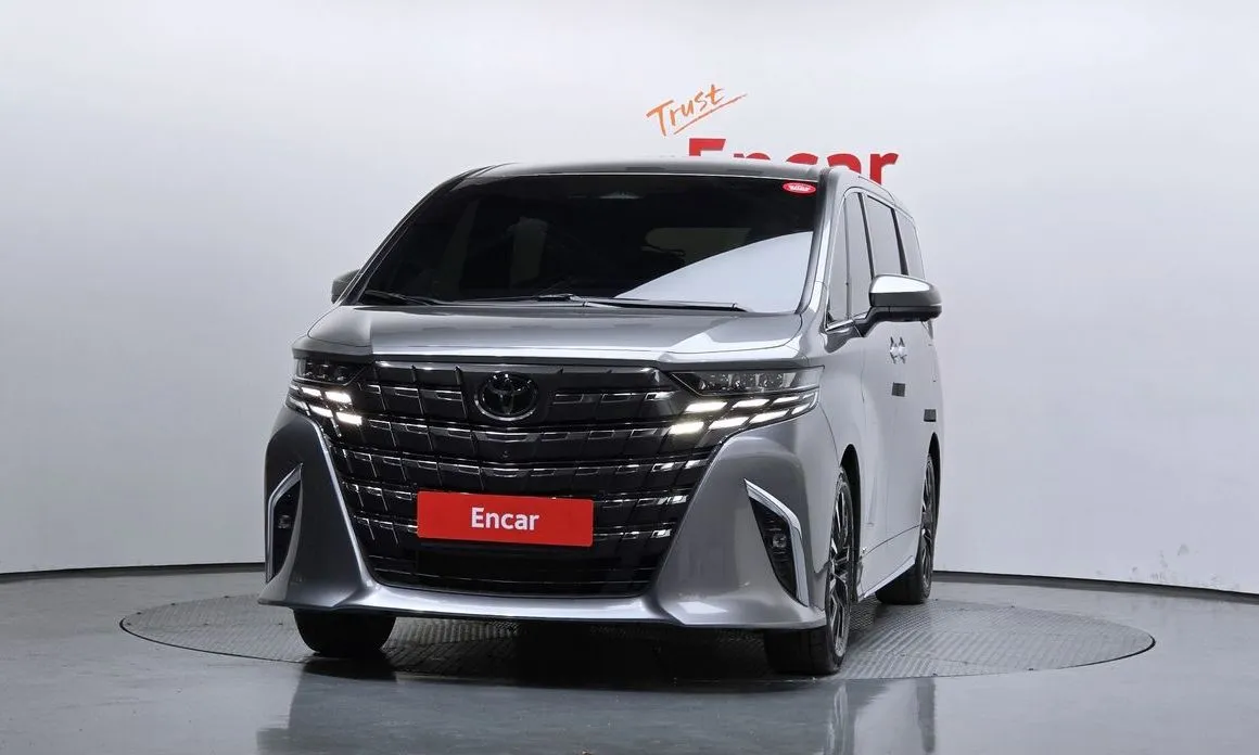 Toyota Alphard — фото 3