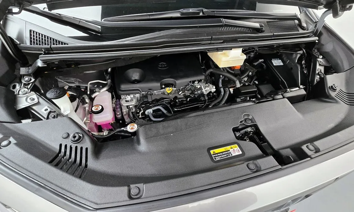 Toyota Alphard — фото 10