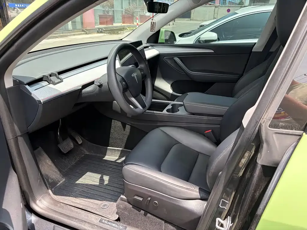 Tesla Model Y — фото 3