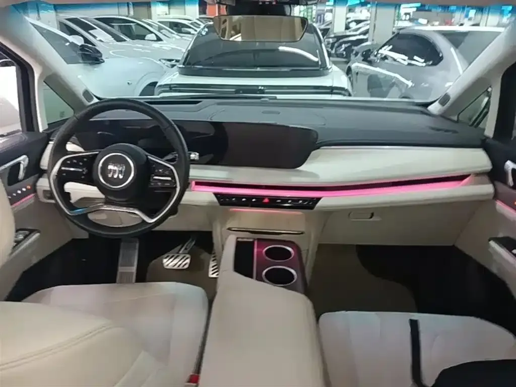 Buick GL8 Hybrid — фото 10