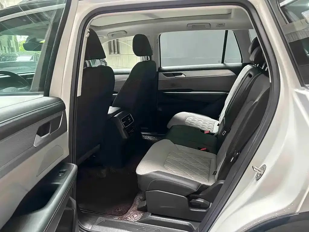 Volkswagen Tavendor 2023 из CN, фото 8