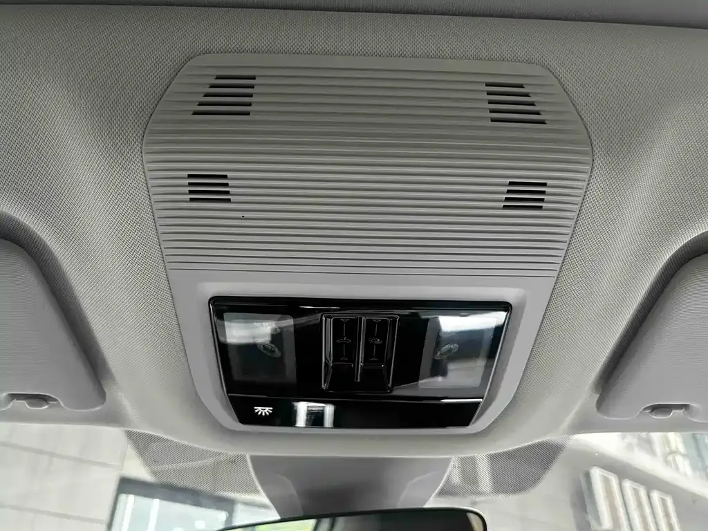 Volkswagen Tavendor 2023 из CN, фото 9