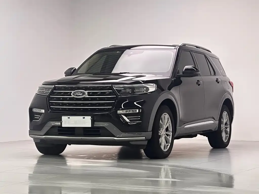 Ford Explorer — фото 1