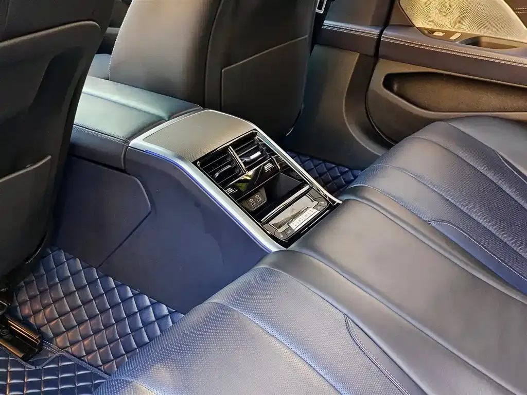BMW 8 Series 2023 из CN, фото 3