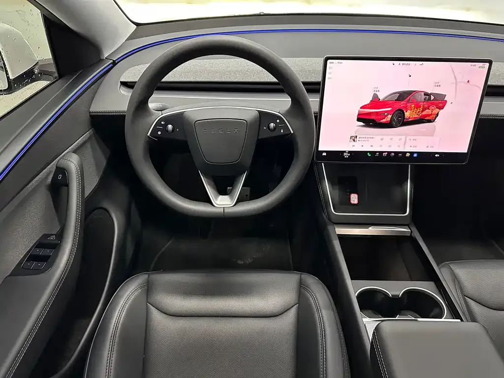 Tesla Model Y — фото 10