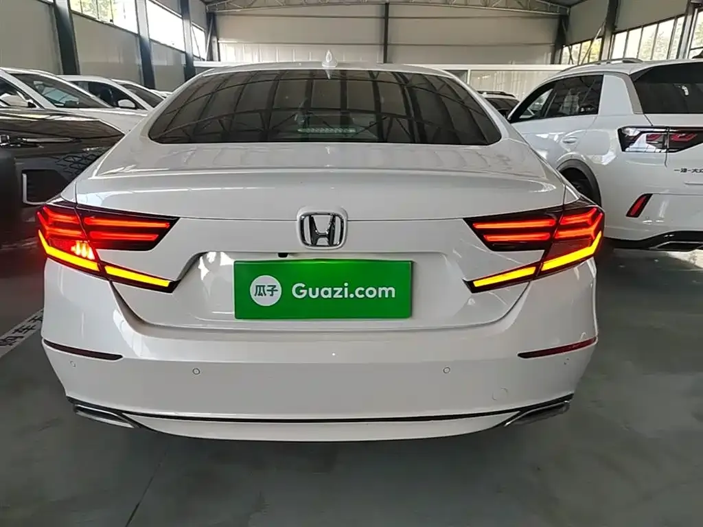 Honda Accord — фото 6