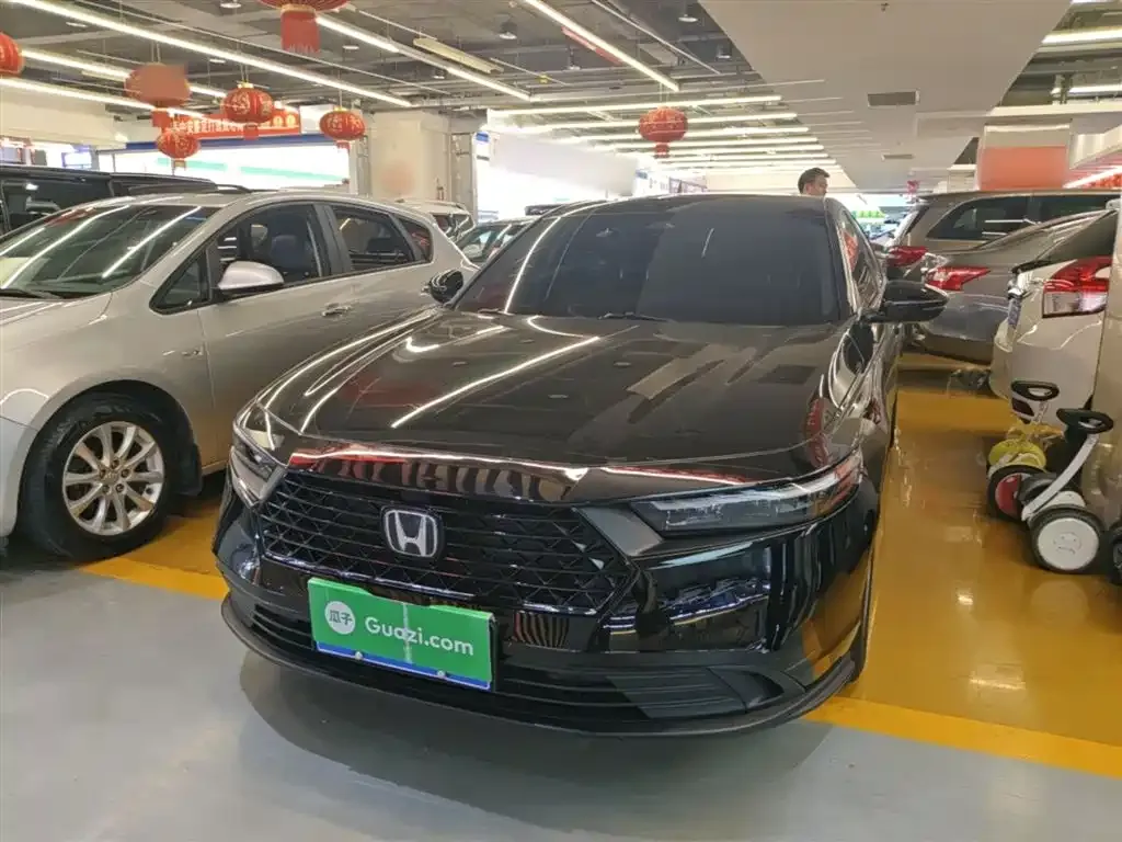 Honda Accord — фото 1
