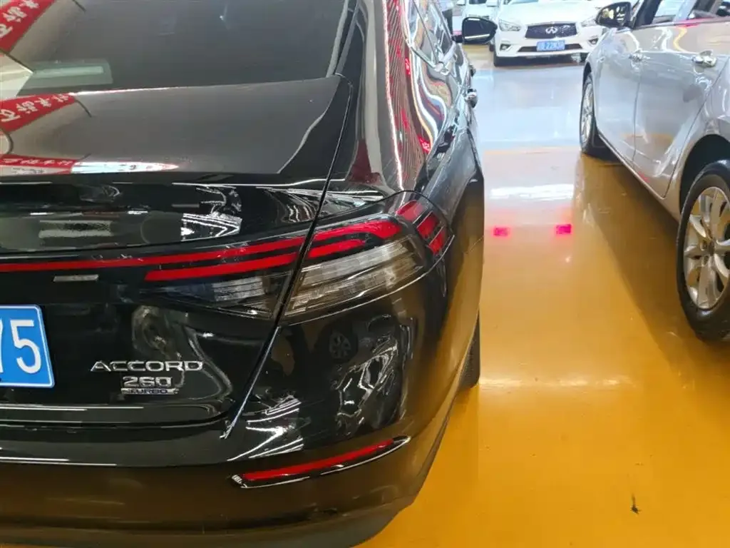 Honda Accord — фото 4