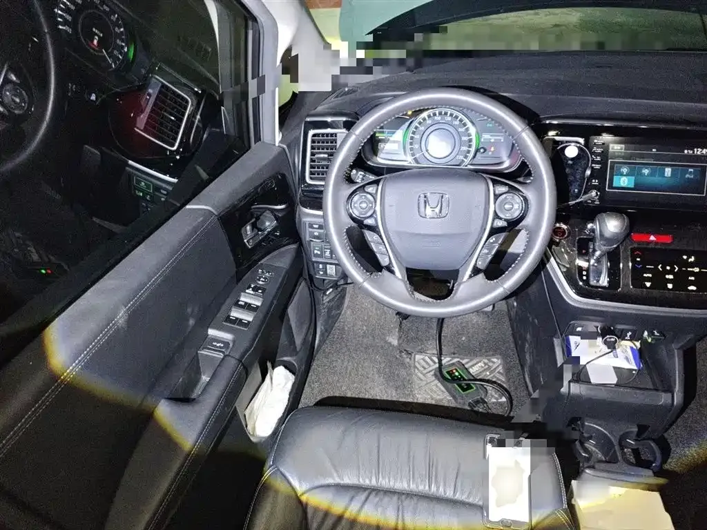 Honda Elysion 2021 из CN, фото 10