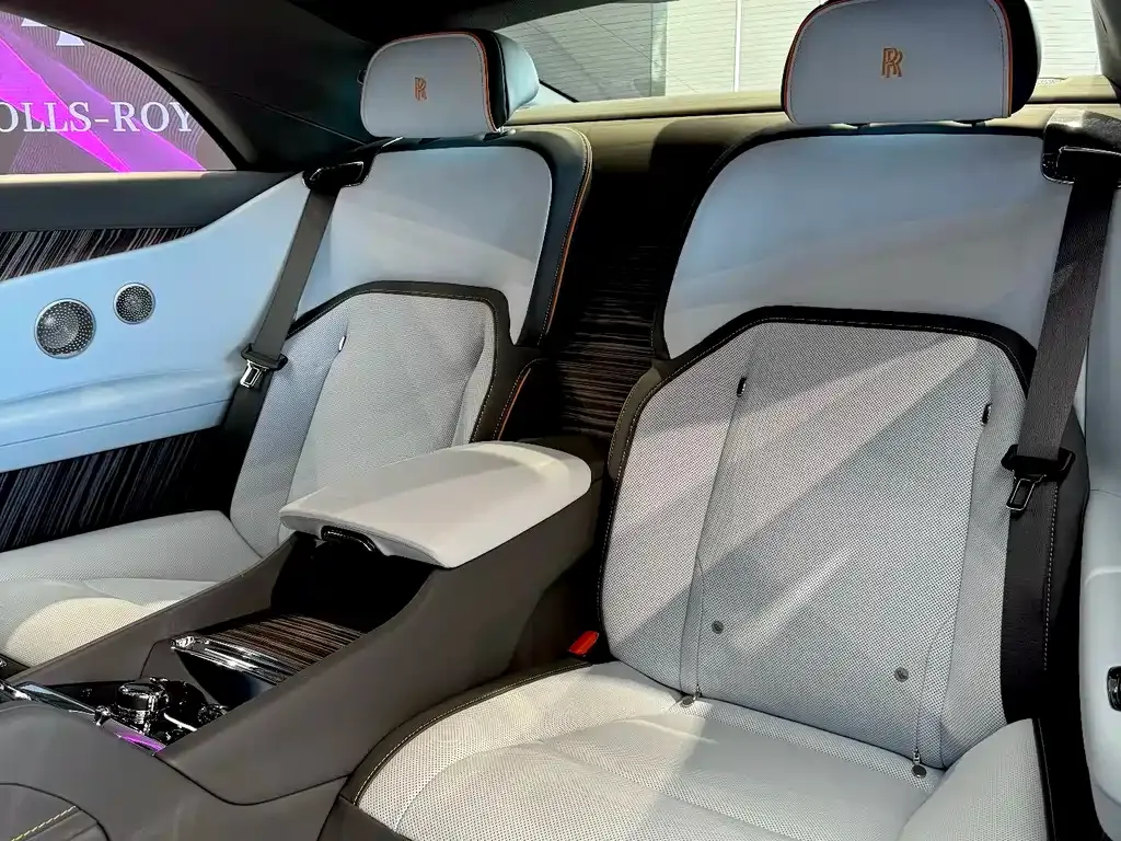 Rolls-Royce Phantom 2024 из CN, фото 5