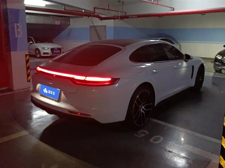 Porsche Panamera 2023 из CN, фото 2