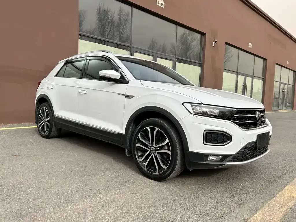 Volkswagen T-Roc — фото 7