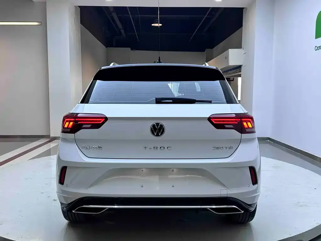 Volkswagen T-Roc — фото 2