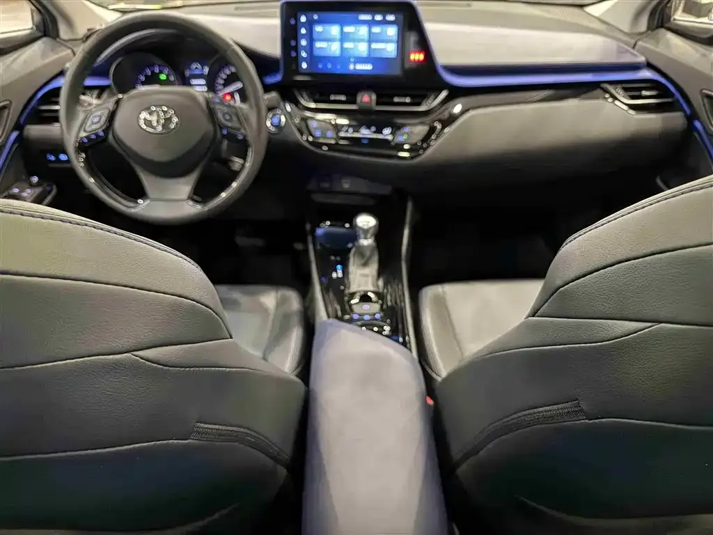 Toyota C-HR — фото 6