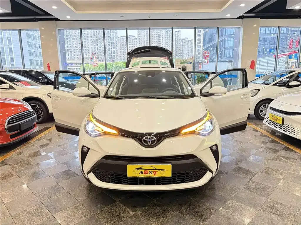 Toyota C-HR — фото 5