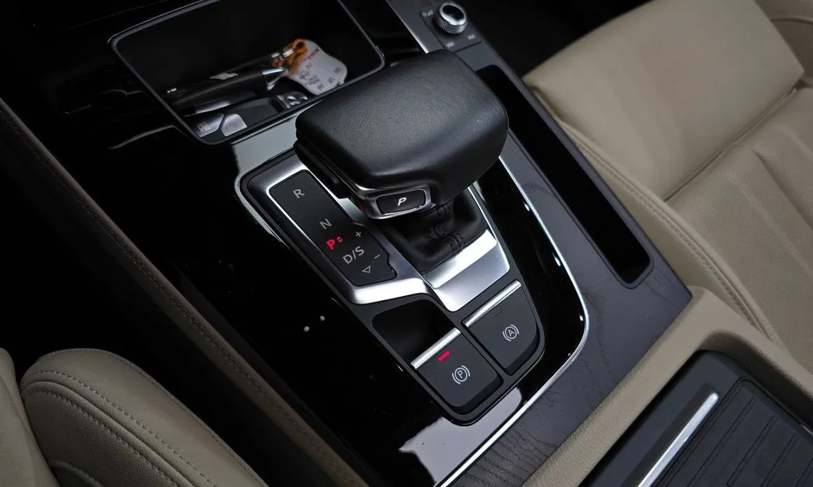 Audi Q5 2023 из KR, фото 9