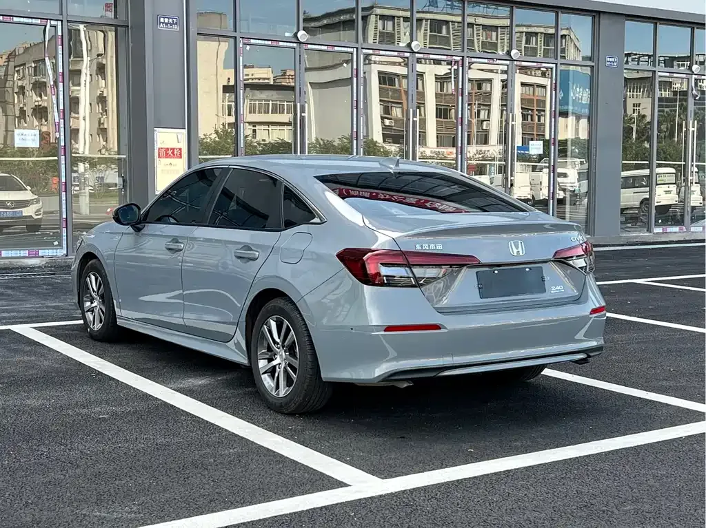 Honda Civic — фото 8