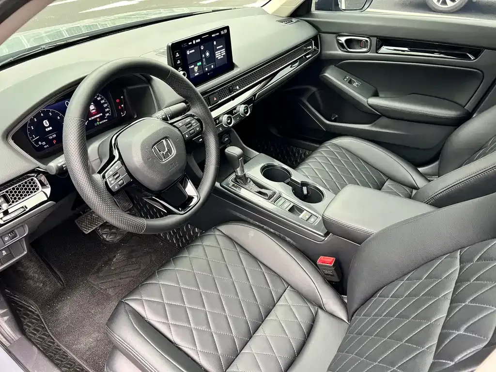 Honda Civic — фото 10