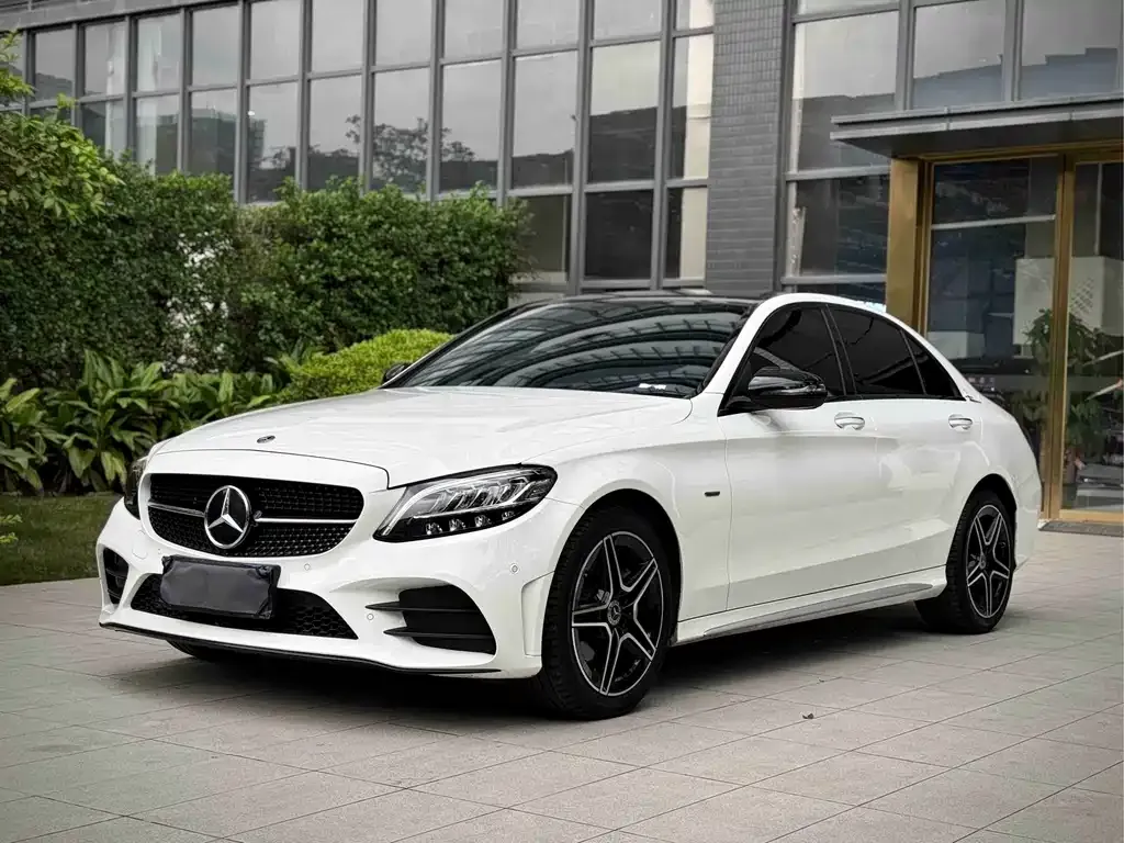 Mercedes-Benz C-Class — фото 1