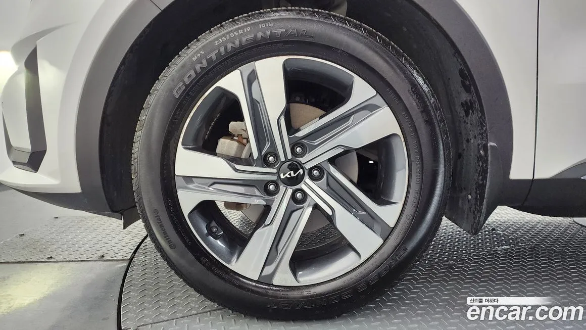 Kia Sorento — фото 7