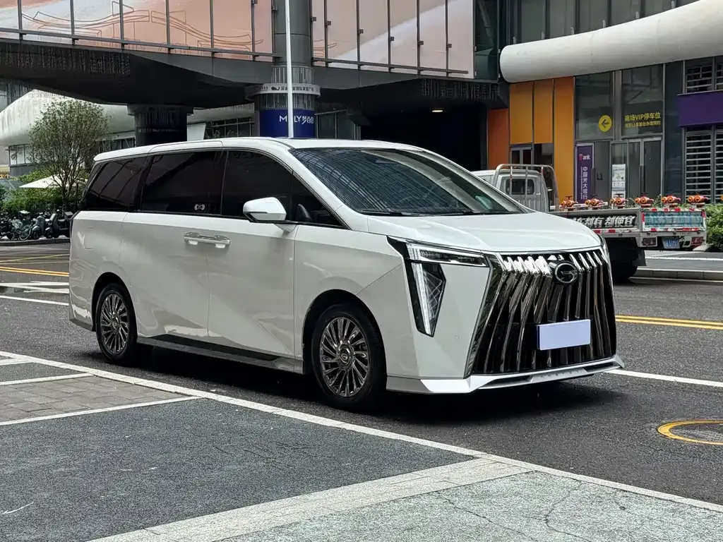 GAC Motor Trumpchi M8 — фото 8