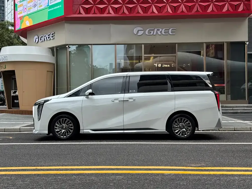 GAC Motor Trumpchi M8 — фото 7
