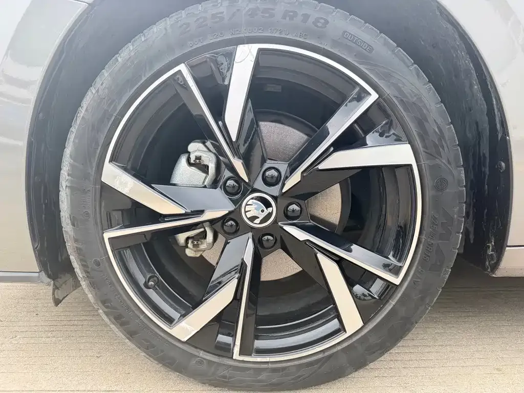Skoda Octavia — фото 3