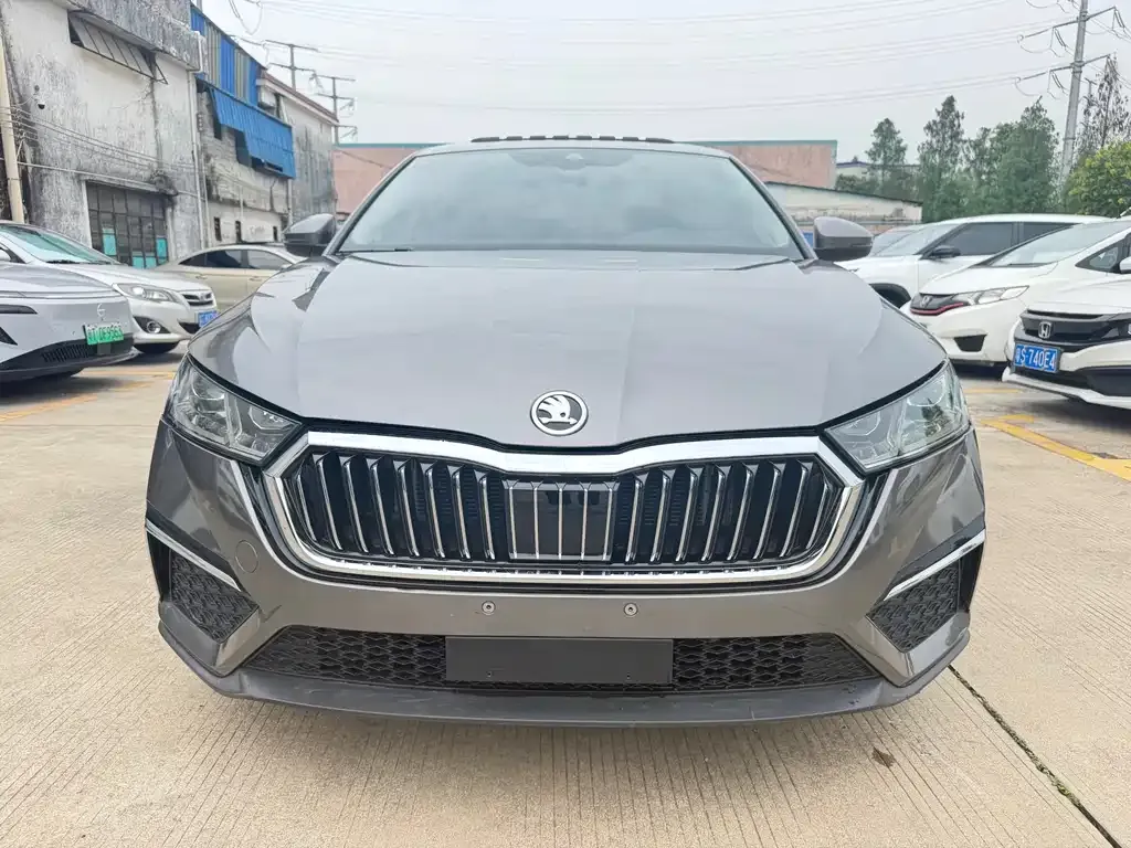Skoda Octavia — фото 4