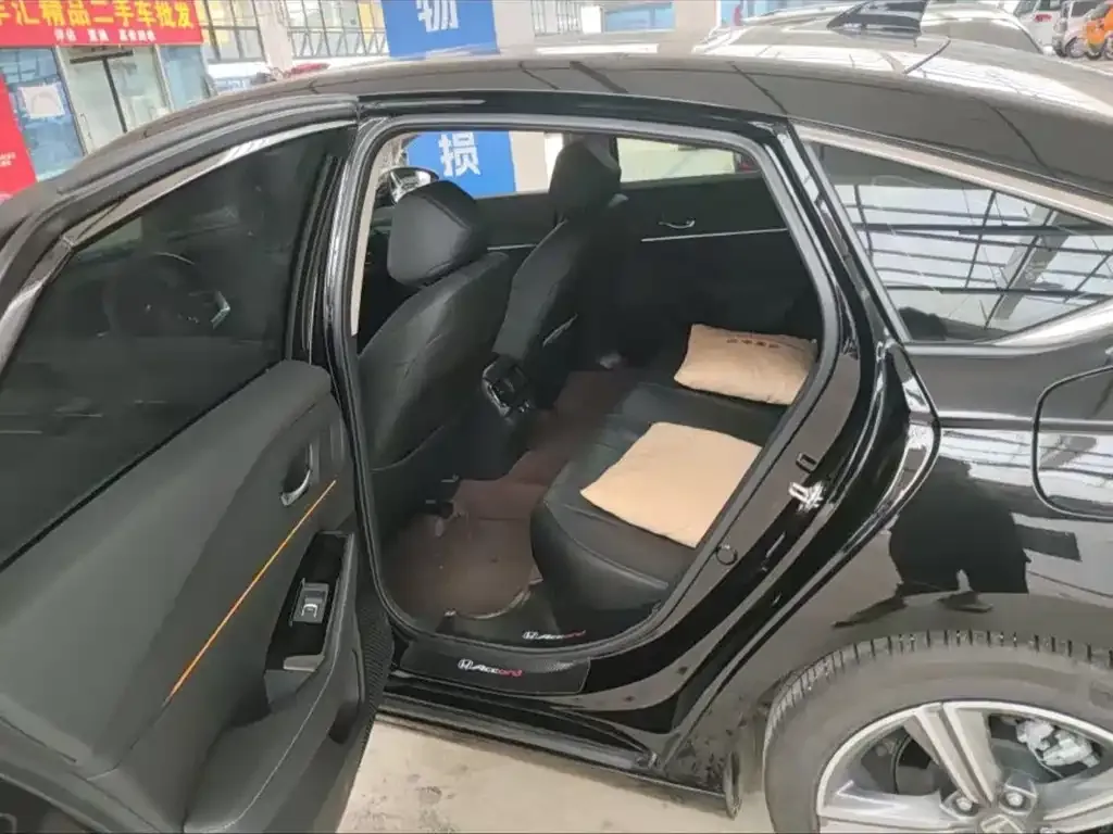 Honda Accord — фото 3
