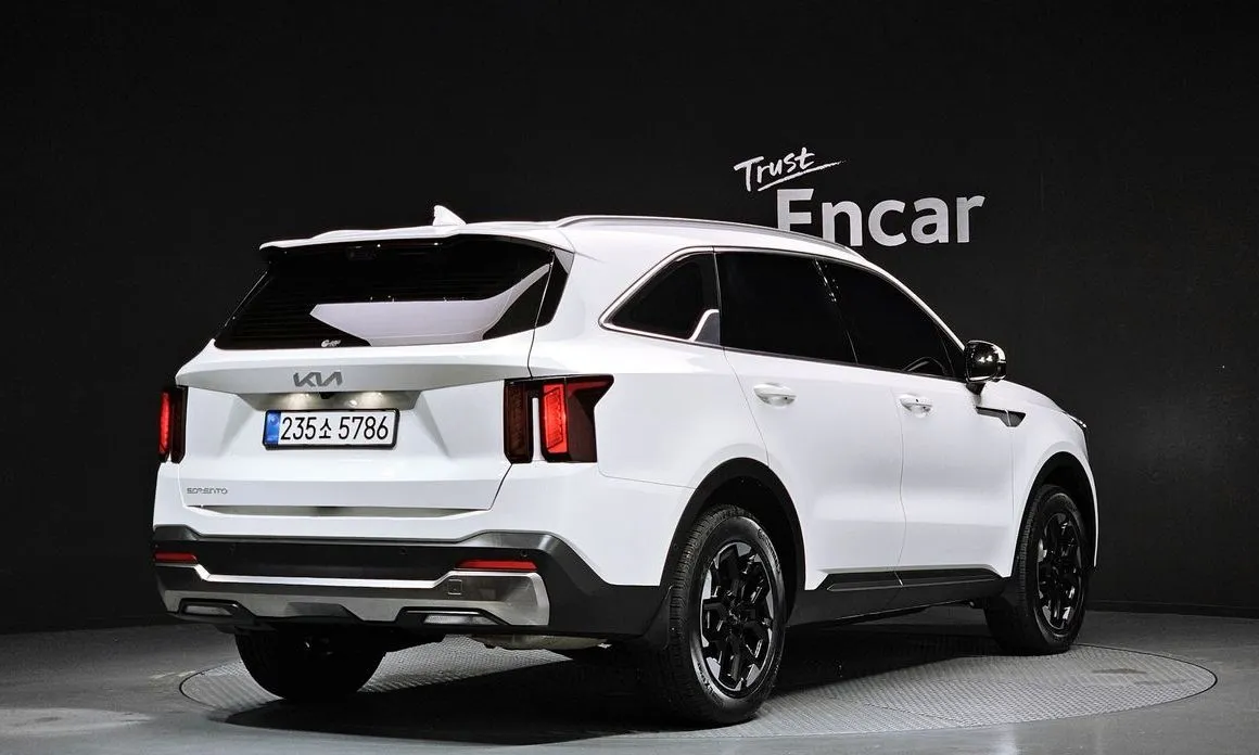 Kia Sorento — фото 10