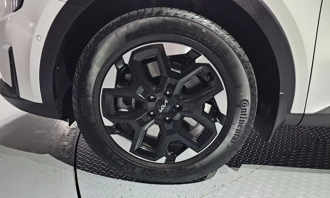 Kia Sorento — фото 9