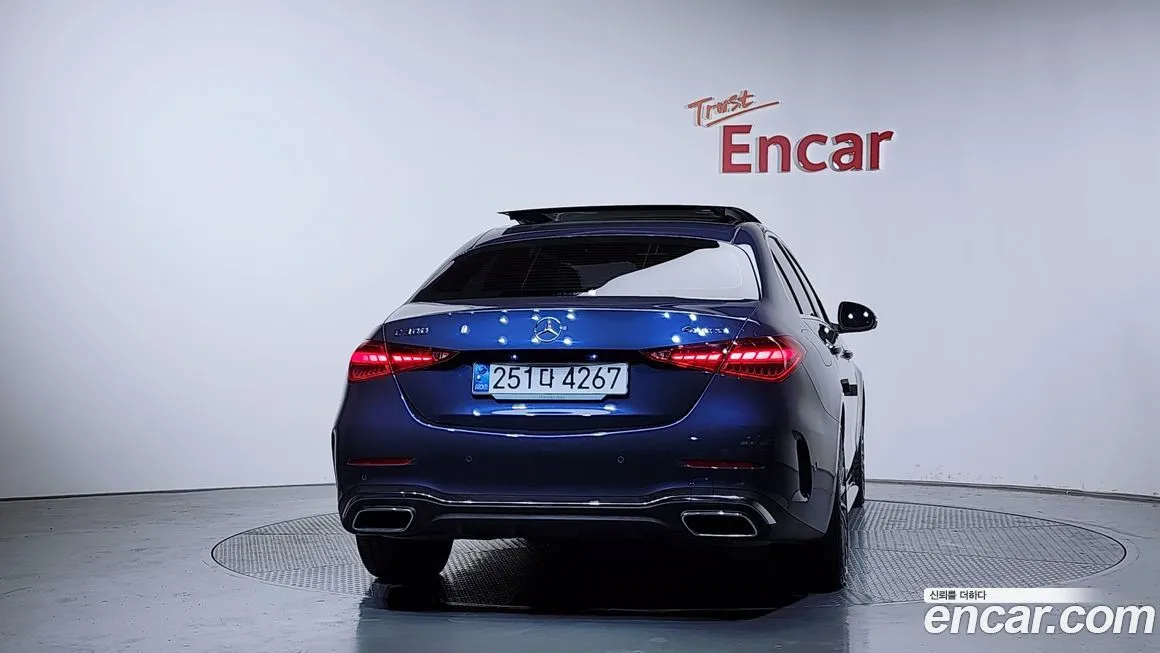 Mercedes-Benz C-Class 2024 из KR, фото 2