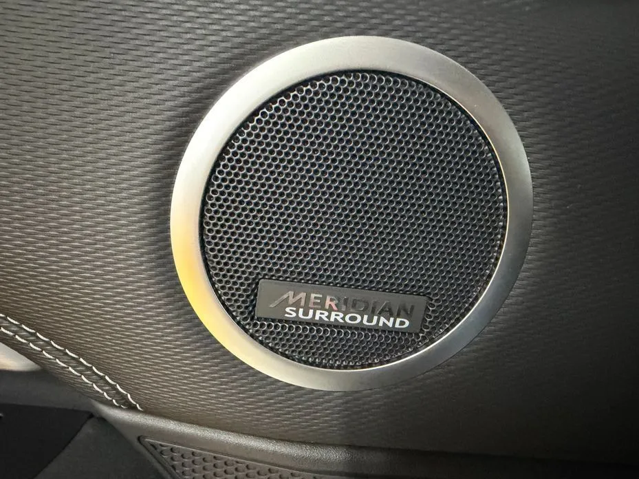 Land Rover Discovery 2025 из KR, фото 10