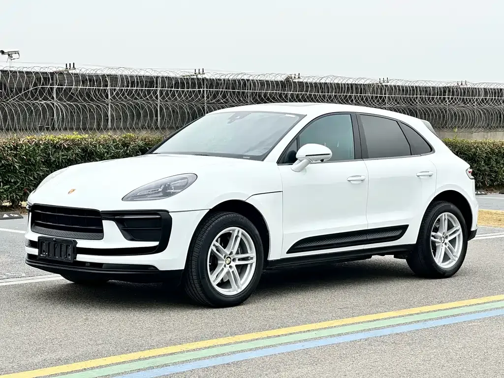 Porsche Macan — фото 1
