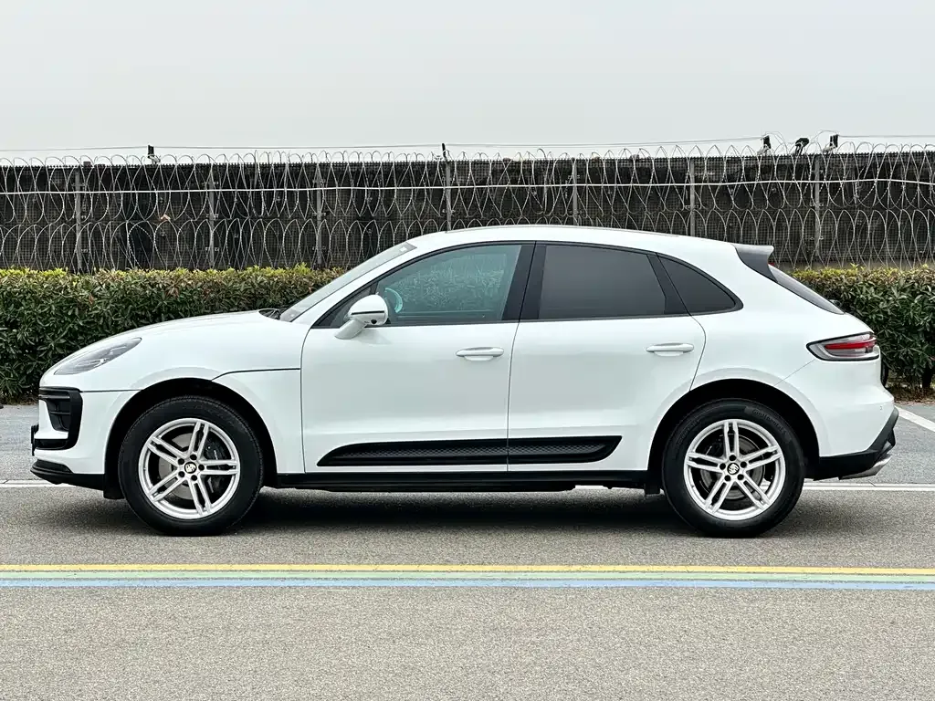 Porsche Macan — фото 10