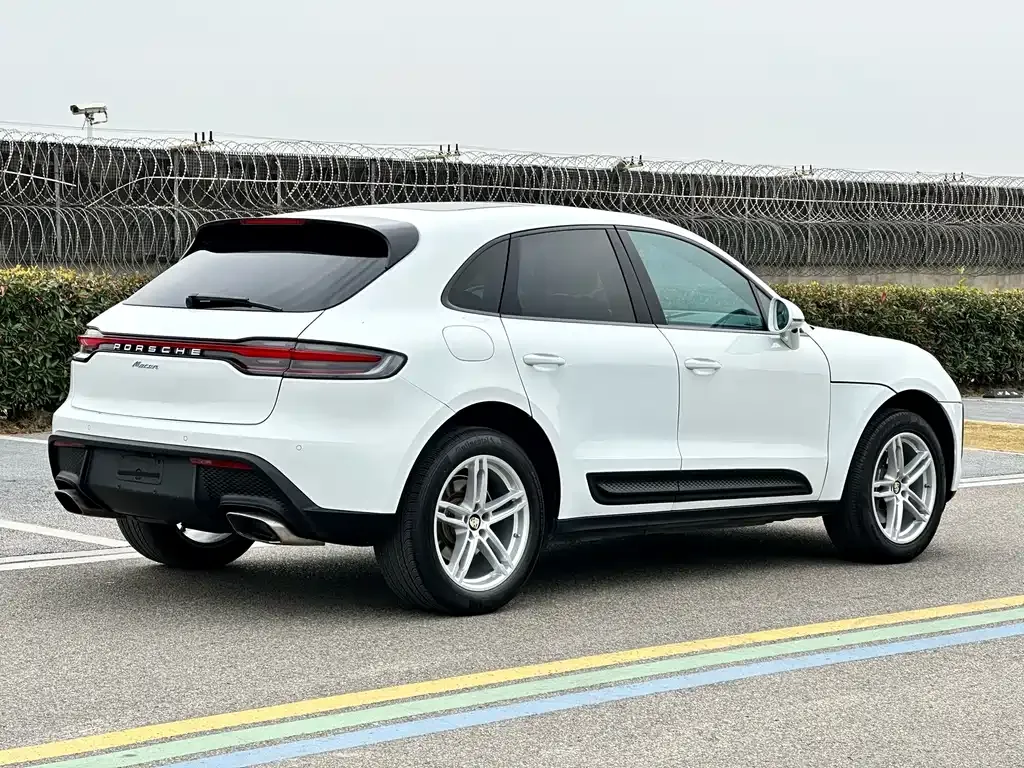 Porsche Macan — фото 6
