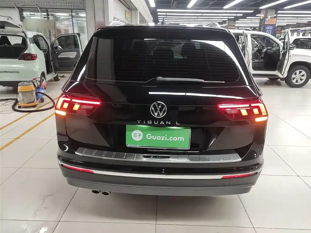 Volkswagen Tiguan L — фото 3