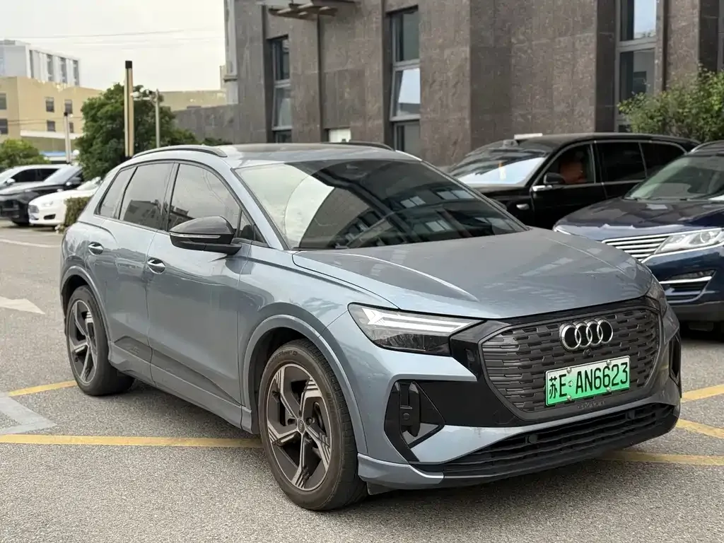 Audi Q4 e-tron — фото 9