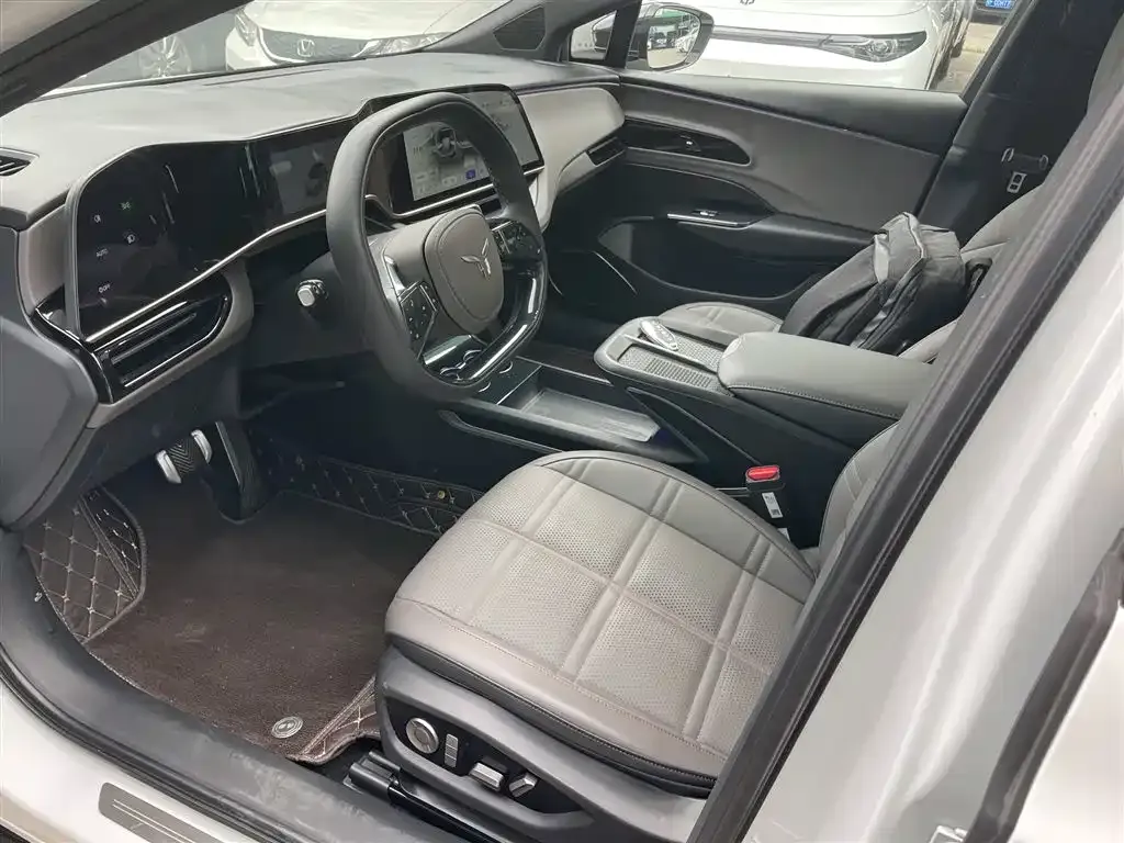 Hongqi EH7 2025 из CN, фото 4