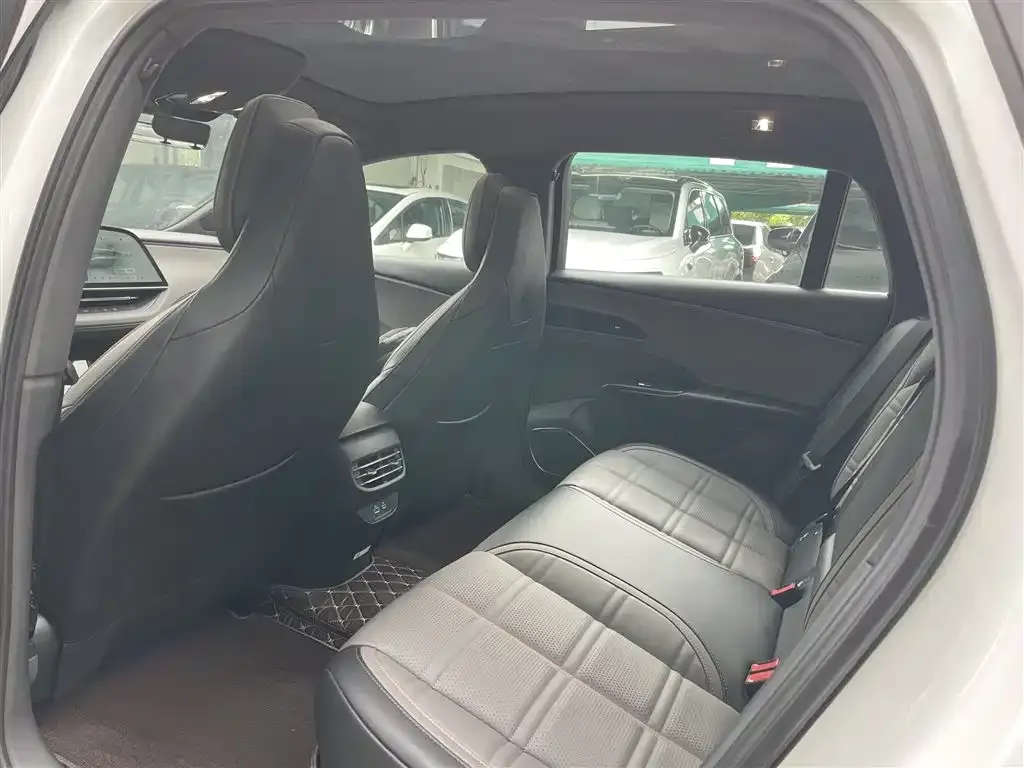 Hongqi EH7 2025 из CN, фото 9