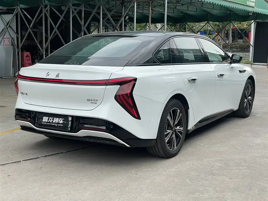 Hongqi EH7 2025 из CN, фото 2