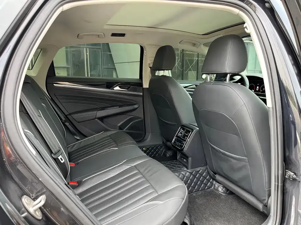 Volkswagen Passat — фото 3