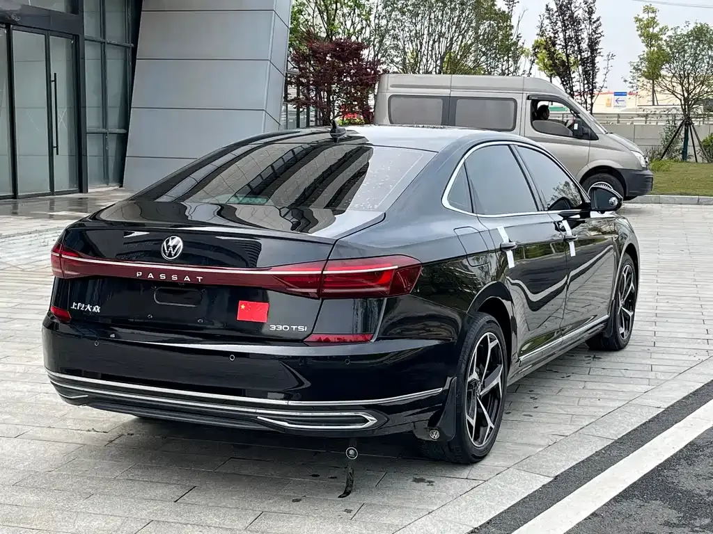 Volkswagen Passat — фото 4