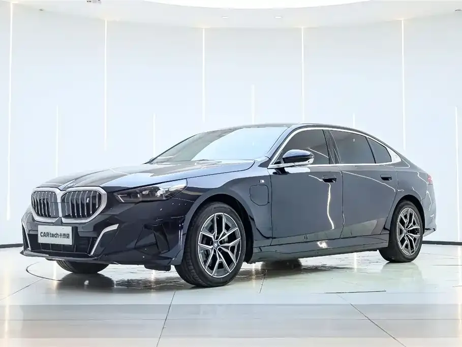 BMW i5 — фото 1