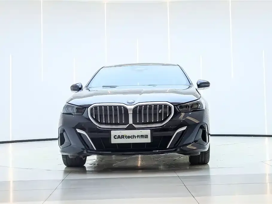 BMW i5 — фото 7