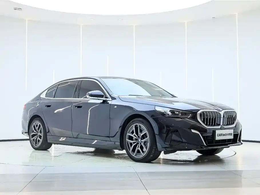 BMW i5 — фото 10