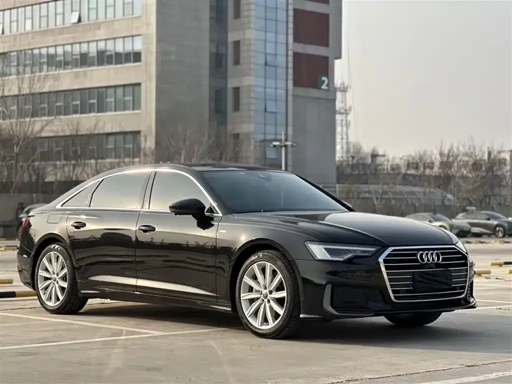 Audi A6L — фото 8
