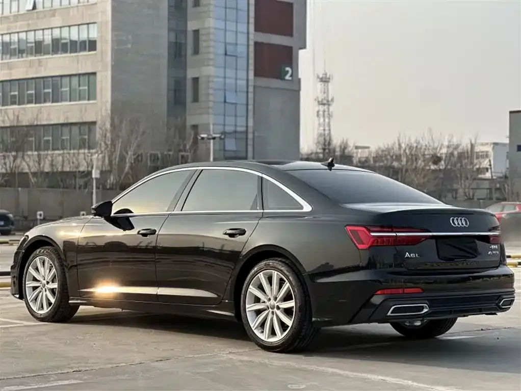 Audi A6L — фото 2