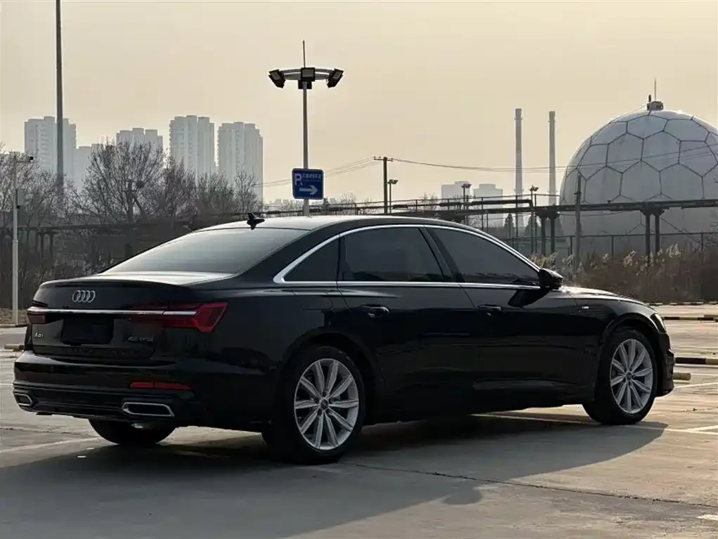 Audi A6L — фото 7